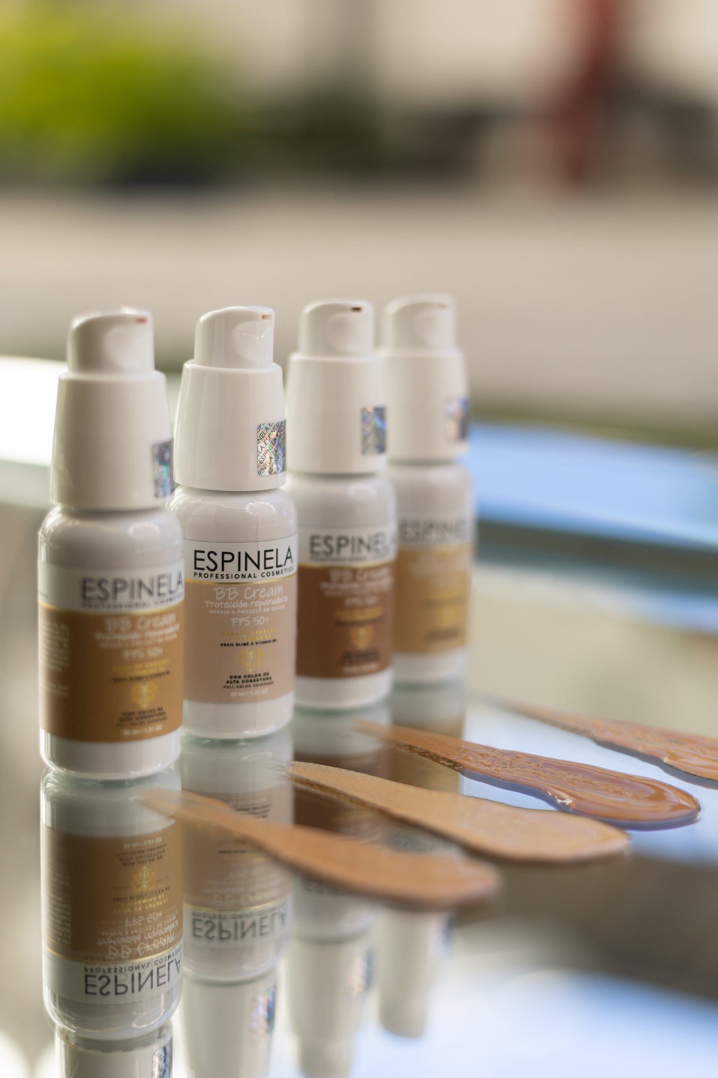 ESPINELA, Protector Solar Con Color FPS 50+ – Alta Cobertura con Tratamiento Regenerador