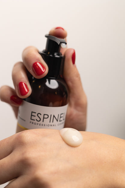 Espinela, Cirugía Capilar – Suavidad, Hidratación y Control Total del Frizz